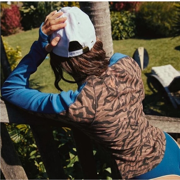 NWT- Free People Movement Kick Off Brown and Blue Long Sleeve Top - Picture 3 of 9